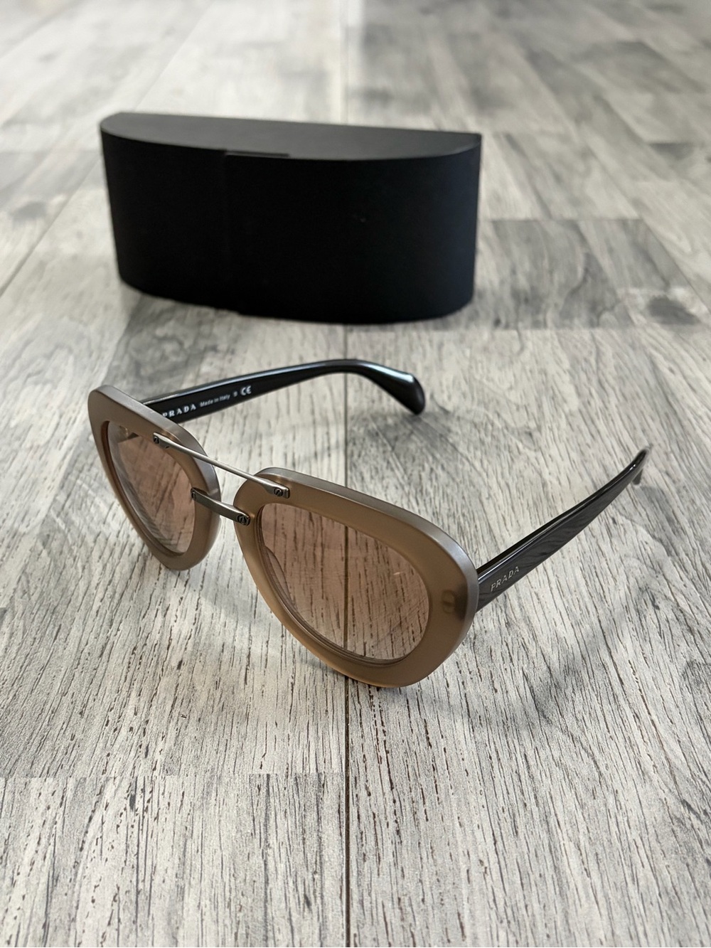 Prada Gray Translucent Oversized Aviator Sunglasses SPR 28R 52-22